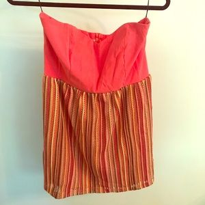 Unique/ fun strapless dress!